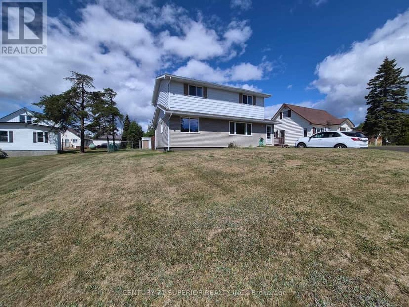 1 Laurier Ave, Terrace Bay, photo 2