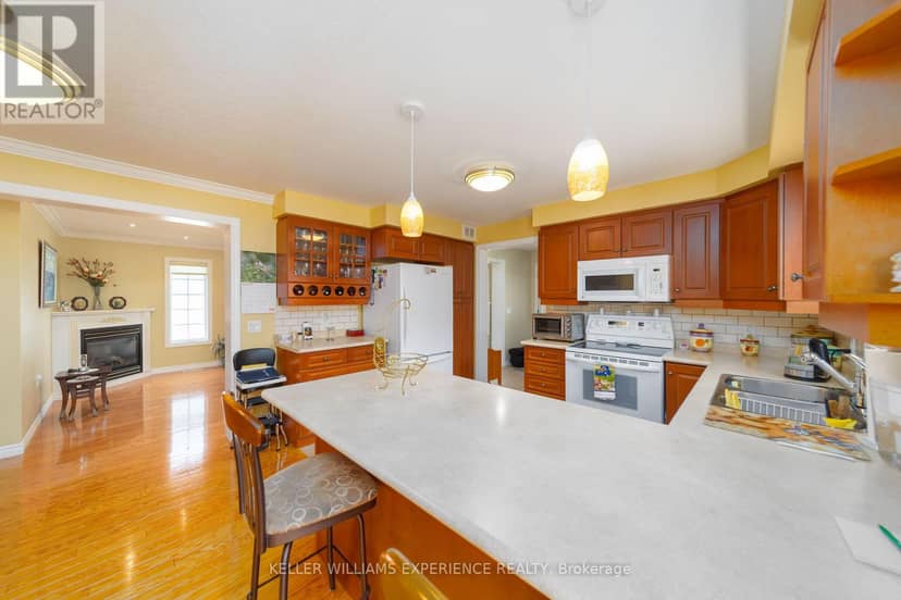 6 Virginia Avenue — photo 5 of 24