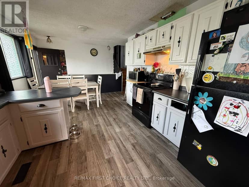 24 Elvis Avenue — photo 4 of 14