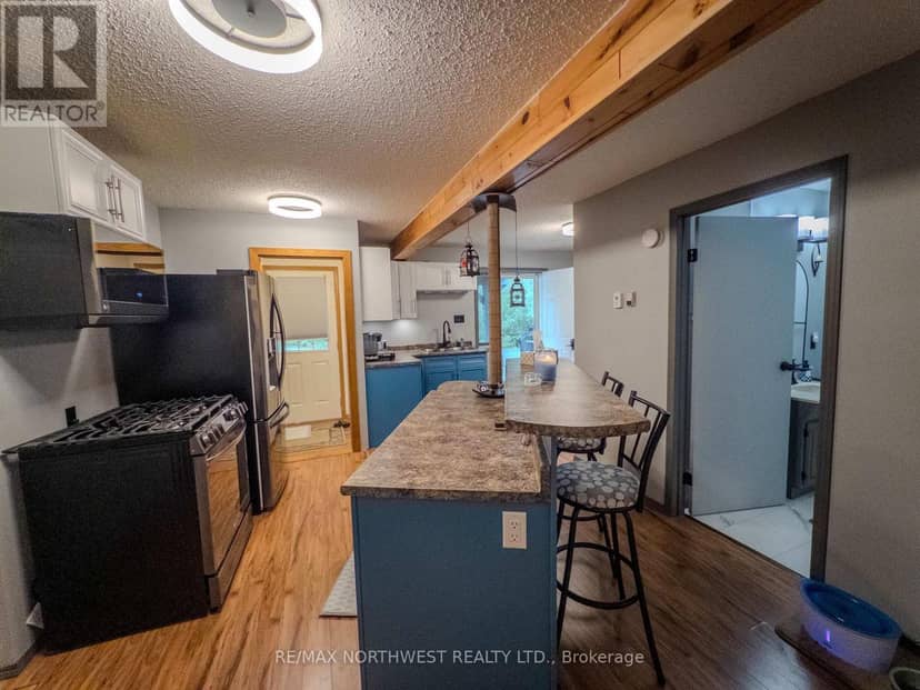 1829 Highway 17 West — photo 9 of 40