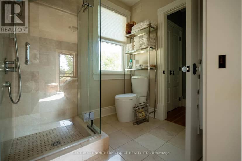 108 Ottawa Street — photo 17 of 37