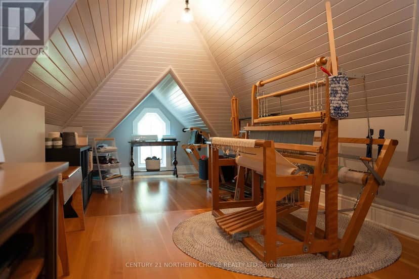 108 Ottawa Street — photo 24 of 37