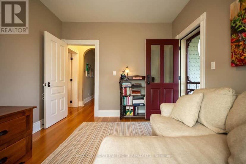 108 Ottawa Street — photo 20 of 37