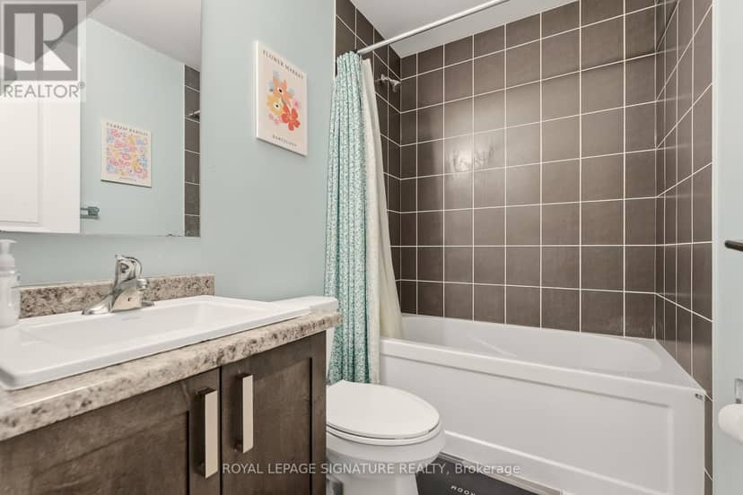 227 - 1062 Douglas McCurdy Common — photo 26 of 38