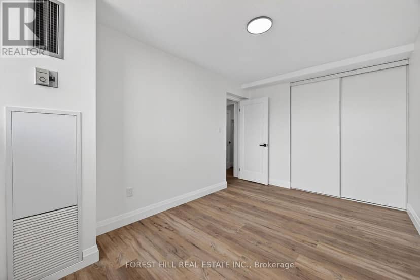 1211 - 11 Wincott Drive — photo 18 of 34
