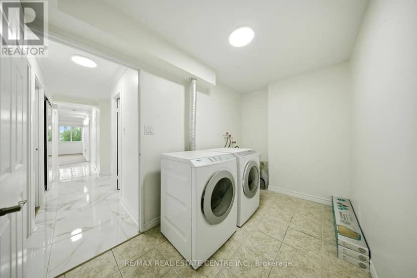511 - 1300 Mississauga Valley Boulevard — photo 19 of 25
