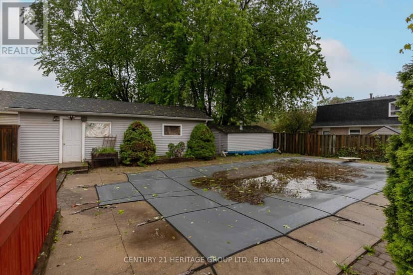 2232 Queensway Drive — photo 20 of 21