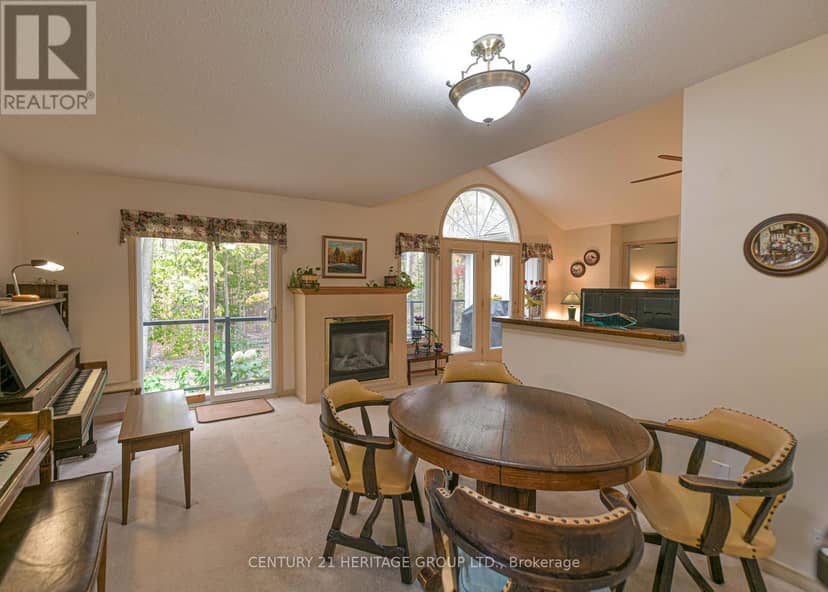 19 Springwood Crescent — photo 14 of 30