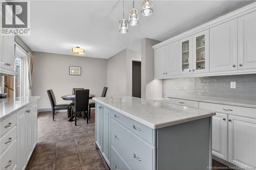 499 Wayne Street — photo 11 of 40