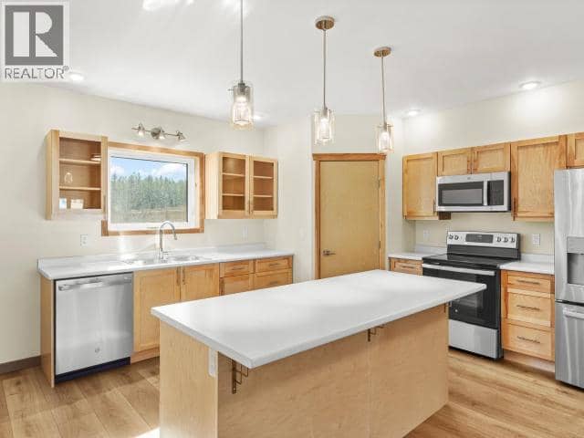 11 Alert Avenue — photo 5 of 18