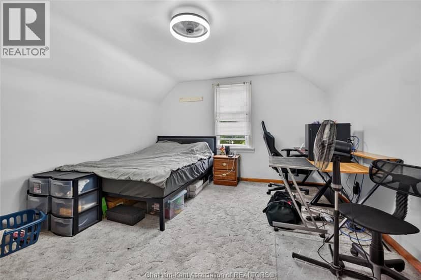 447 Sydenham Street — photo 12 of 37