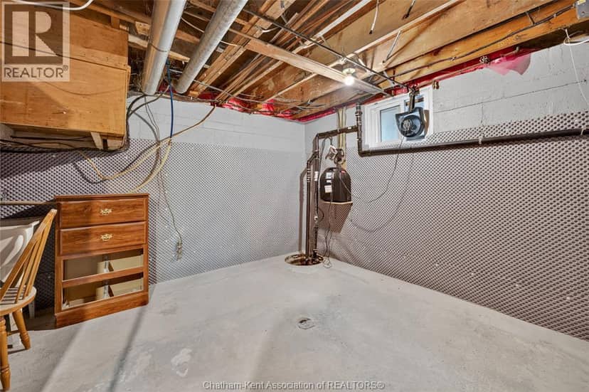 447 Sydenham Street — photo 14 of 37