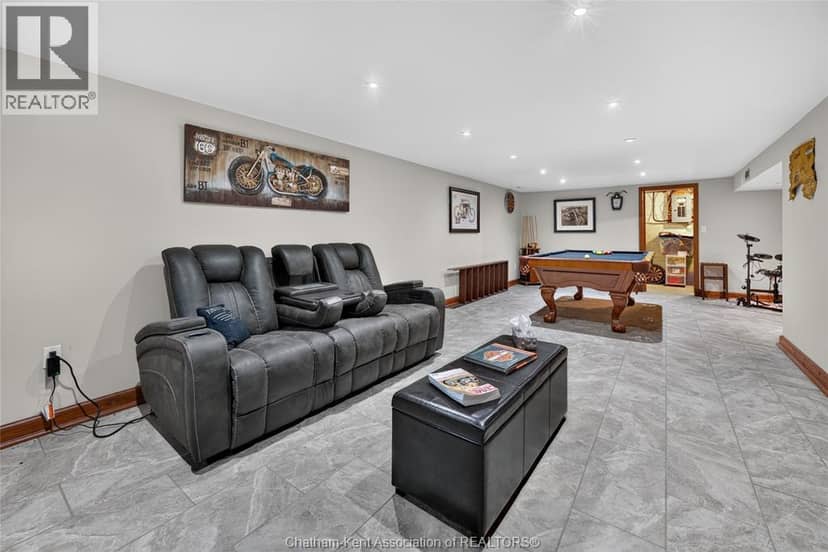 447 Sydenham Street — photo 19 of 37