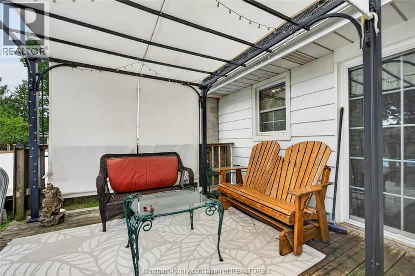 447 Sydenham Street — photo 24 of 37