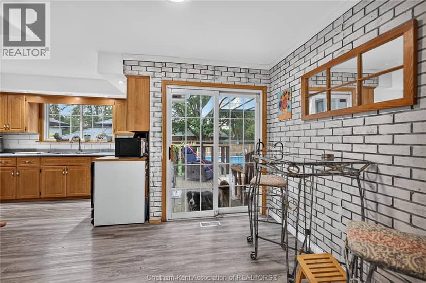 447 Sydenham Street, Dresden, photo 5