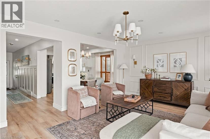 116 HENHOEFFER Crescent — photo 12 of 33
