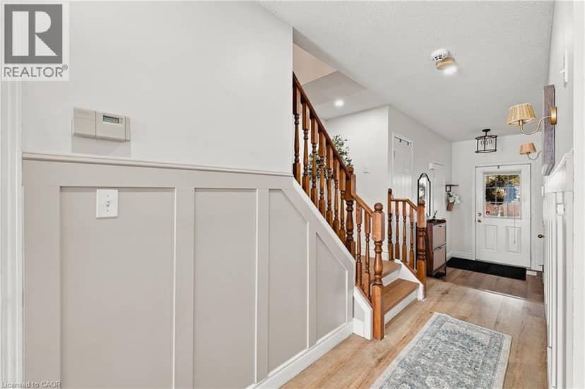 116 HENHOEFFER Crescent — photo 14 of 33