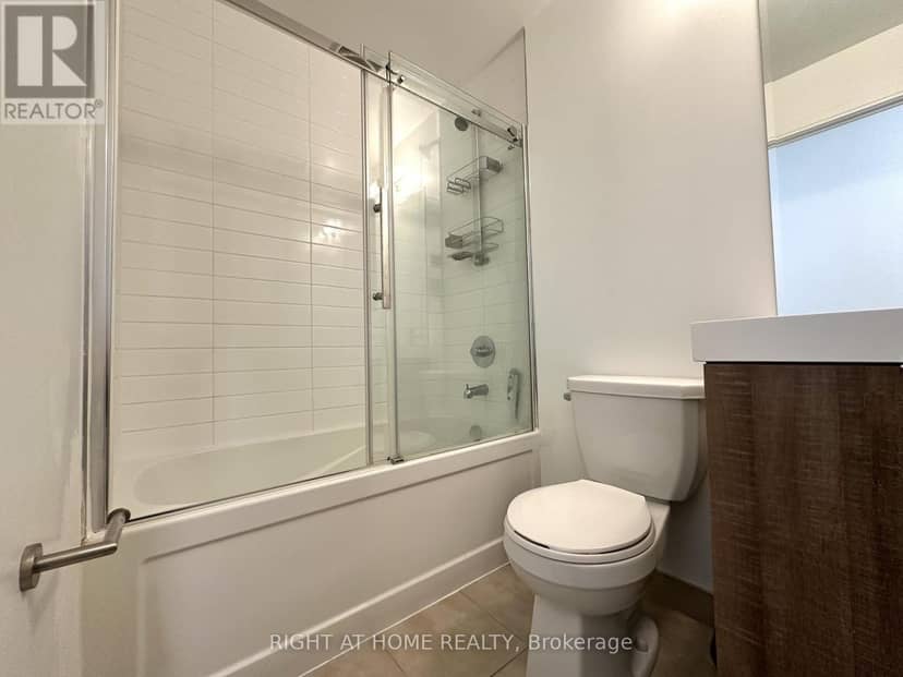 321 - 621 Sheppard Avenue E — photo 4 of 18