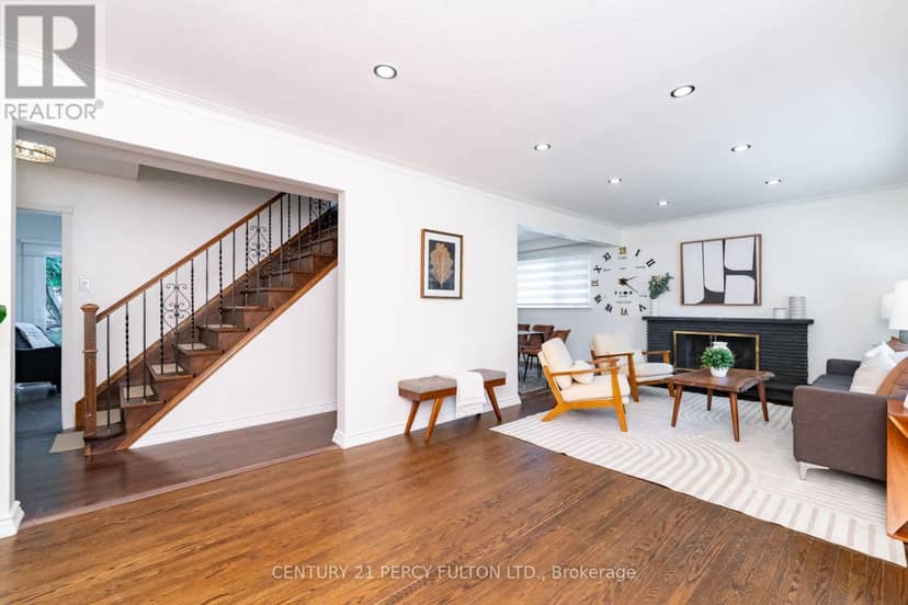 6 Donna Court — photo 3 of 40