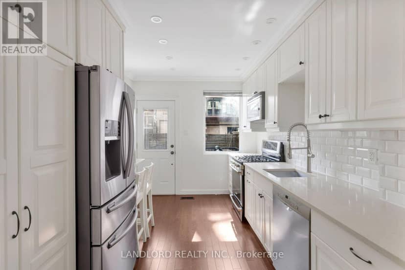107A Scollard Street — photo 10 of 40