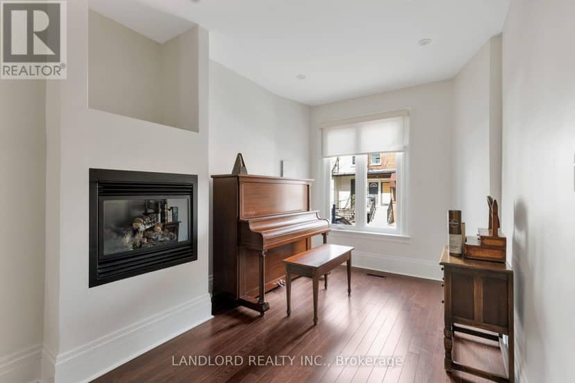 107A Scollard Street — photo 5 of 40