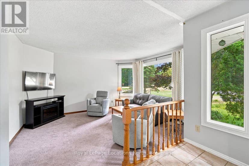 6 Royal Beech Drive — photo 4 of 38