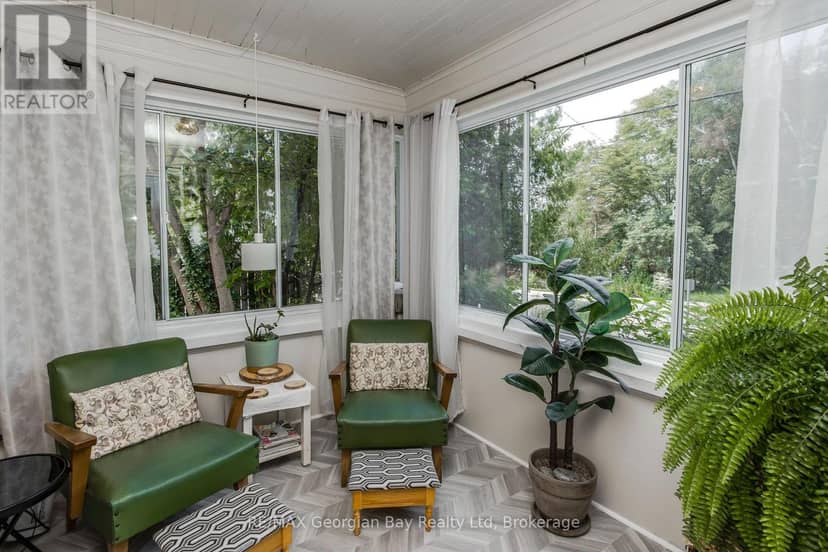 449 Elizabeth Street — photo 10 of 39