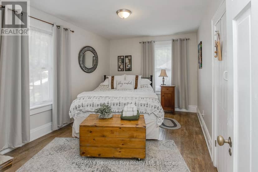449 Elizabeth Street — photo 18 of 39