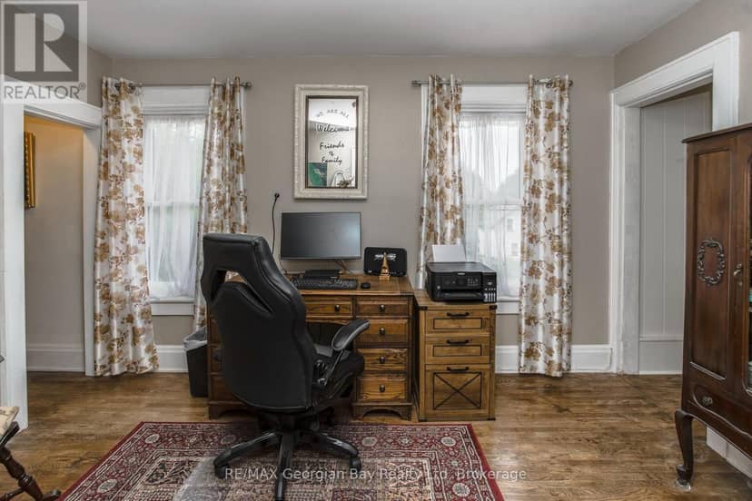 449 Elizabeth Street — photo 21 of 39