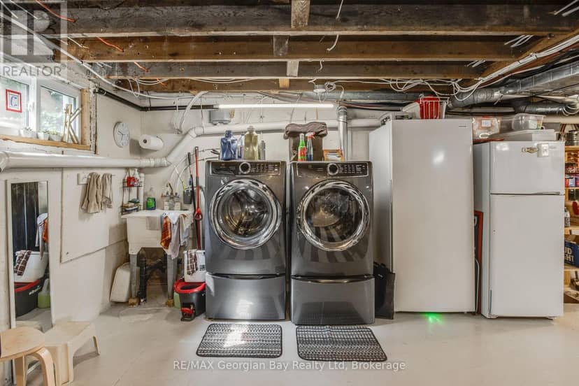 449 Elizabeth Street — photo 27 of 39