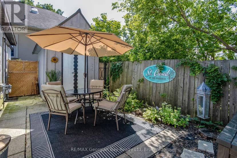 449 Elizabeth Street — photo 9 of 39