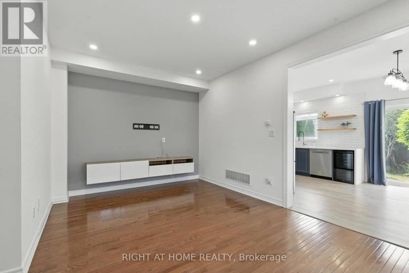 215 Canada Drive — photo 7 of 40
