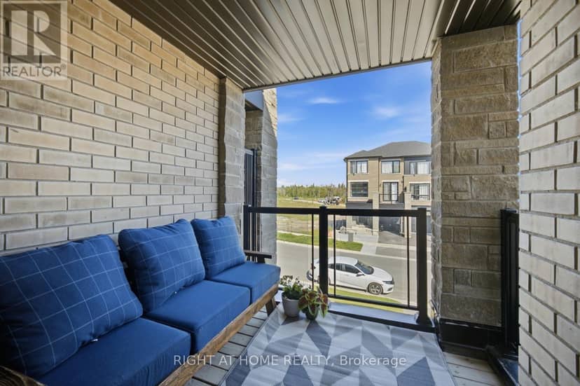 6 Blue Forest Crescent — photo 11 of 38