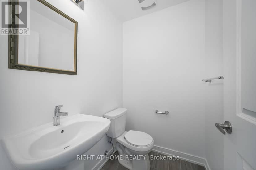 6 Blue Forest Crescent — photo 22 of 38