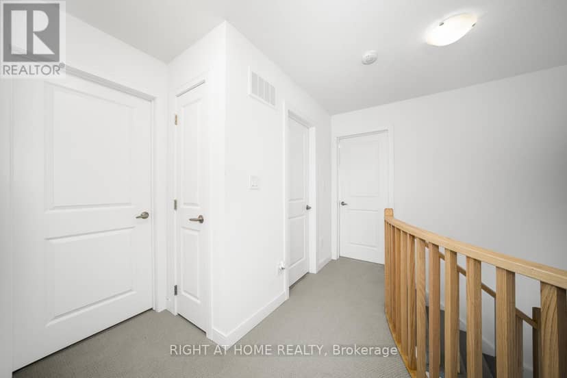 6 Blue Forest Crescent — photo 23 of 38