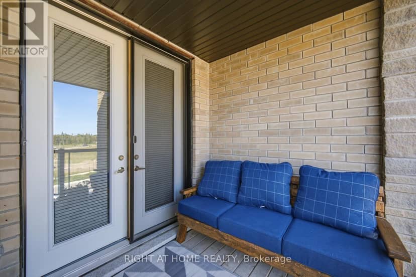 6 Blue Forest Crescent — photo 37 of 38