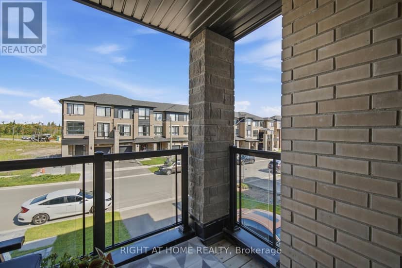 6 Blue Forest Crescent — photo 38 of 38
