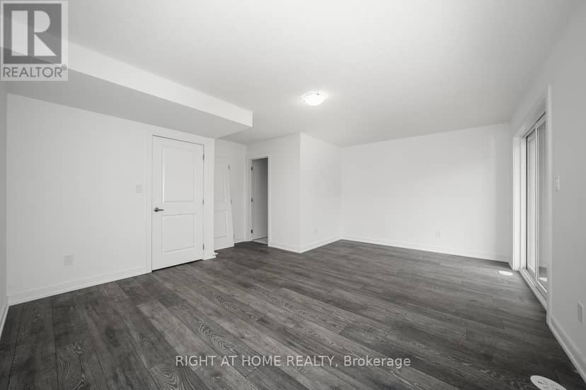 6 Blue Forest Crescent — photo 5 of 38