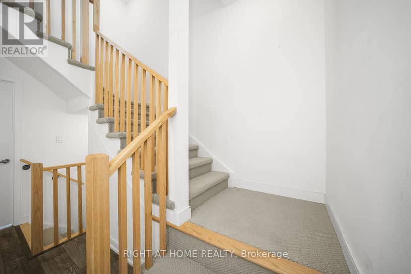 6 Blue Forest Crescent — photo 8 of 38