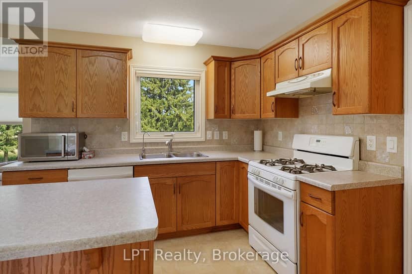 5194 Bruce Road 3 Road — photo 14 of 40