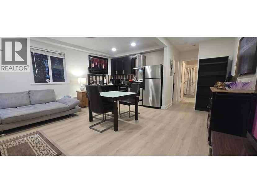 851 CALVERHALL ST STREET, North Vancouver, photo 2
