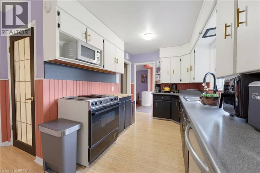 36 SLATER Street — photo 7 of 26