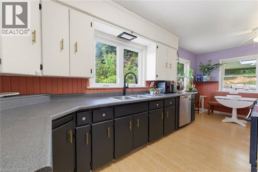 36 SLATER Street — photo 8 of 26