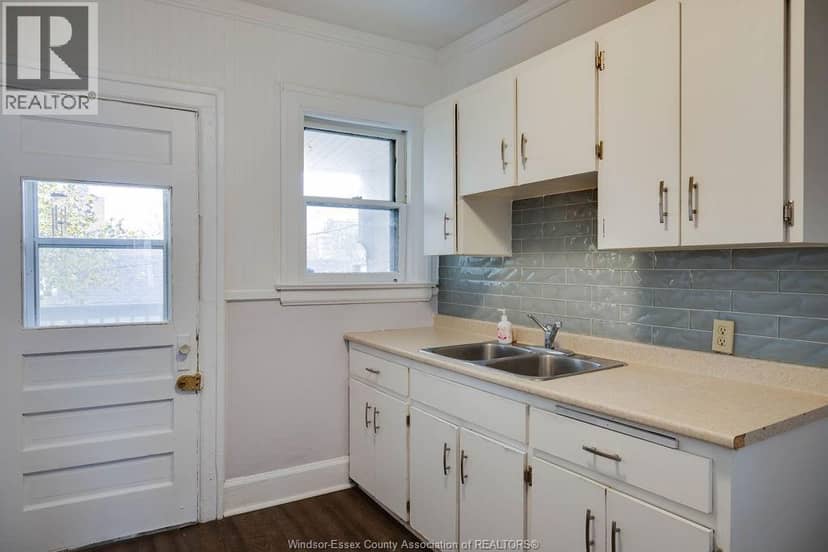 485 Louis Avenue — photo 10 of 24
