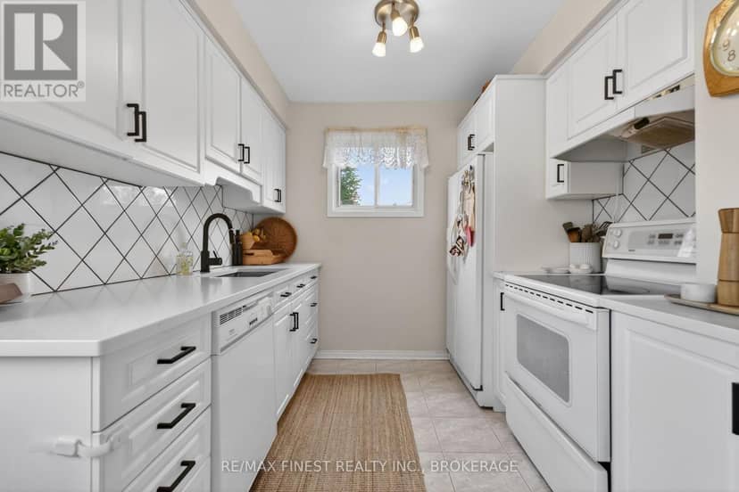 14 Chesterfield Drive — photo 12 of 40
