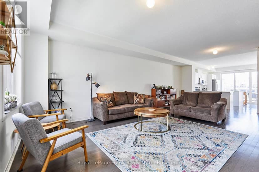 26 Clarington Boulevard — photo 6 of 21