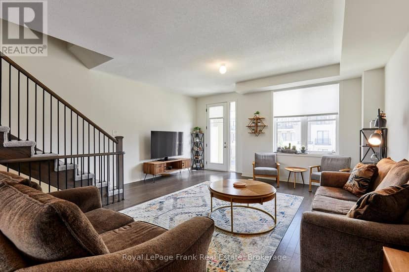26 Clarington Boulevard — photo 7 of 21