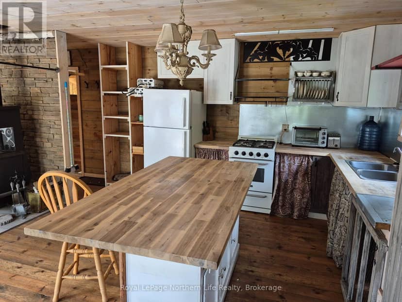 554 Janveau Road — photo 9 of 25