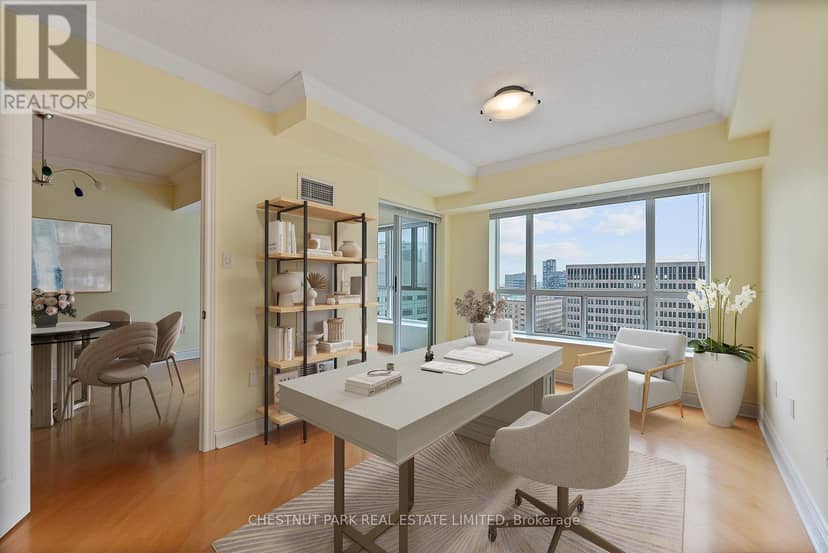 1610 - 889 Bay Street — photo 13 of 40