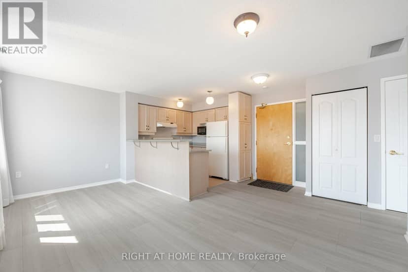 306 - 1387 Bayview Avenue — photo 11 of 32